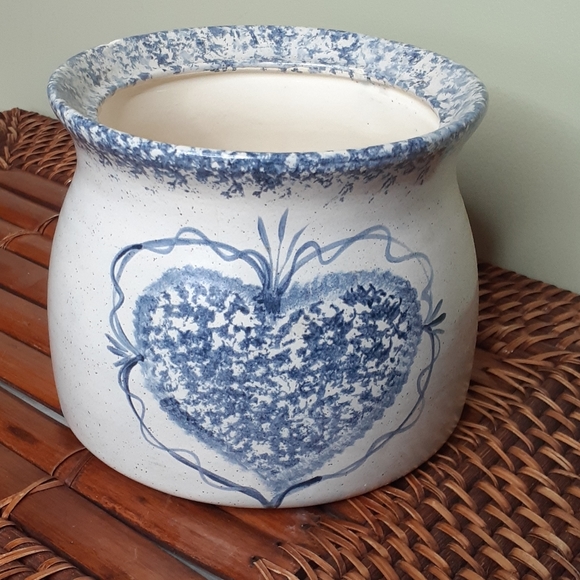 Heart crock or planter